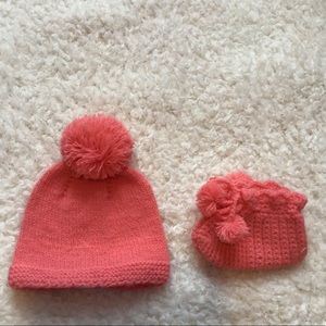 Brand New newborn hat and booties